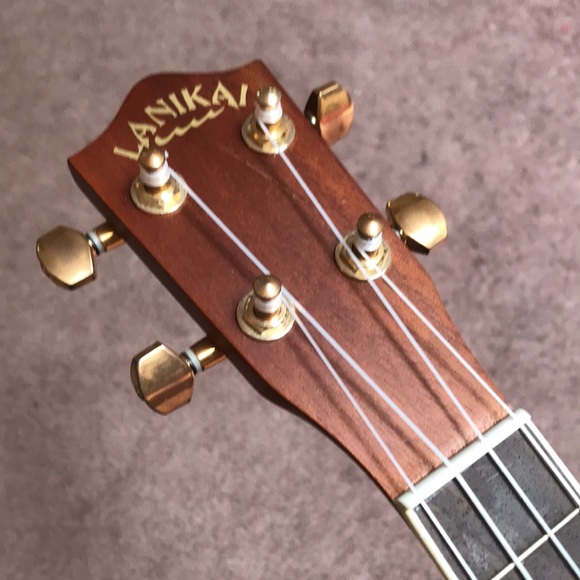 Ukulele - Picture 3 of 5